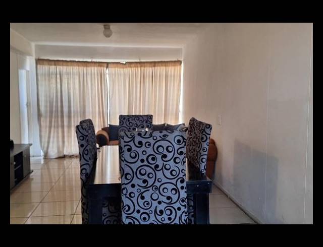 2 BEDROOM APARTMENT FOR SALE IN RHODESFIELD